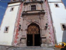 Construido gracias benefactor presbítero Juan Caballero y Osio.