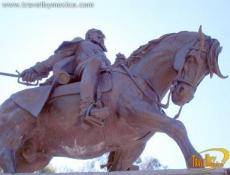 Fue sepultado en la Rotonda de las Personas Ilustres