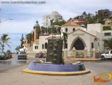 En idioma Nahualt Mazatl, significa Lugar o Tierra de Venados   