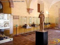 Exhibit hall with archeological pieces