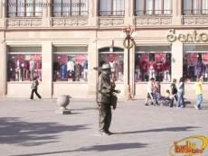 Life size bronze sculptue in the Plaza de Armas