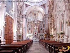 The Neoclassic stone and marble main altar by Francisco Eduardo Tresguerras