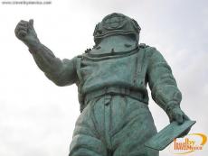 Homenaje a Los Ingenieros Submarinos Mexicanos