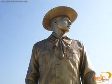 Statue of a Jarocho dancer