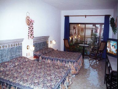 Dolores Alba, Dolores Alba