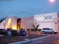 Con vías de fácil acceso y amplio estacionamiento.