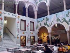 Murals and arches in Pichet Crossing